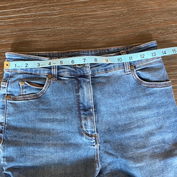 Olsen ladies jeans in size 4. Mona slim fit. Made in turkey. - Picture 8 of 9